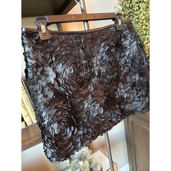 Le Superbe Heavy Petals Floral Applique Mini Skirt Black Rose Womens Size 8 - Picture 6 of 12
